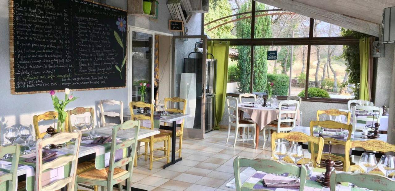Hotel Lou Caleu Restaurant Le Rocher Des Abeilles Saint-Martin-de-Castillon Exterior photo