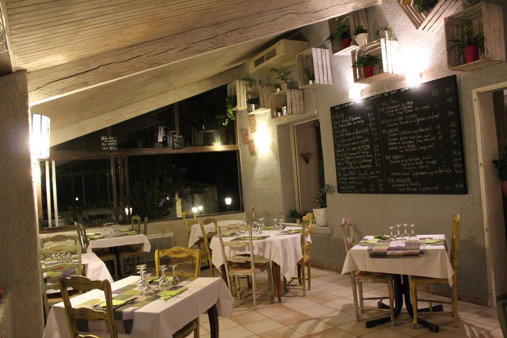 Hotel Lou Caleu Restaurant Le Rocher Des Abeilles Saint-Martin-de-Castillon Exterior photo